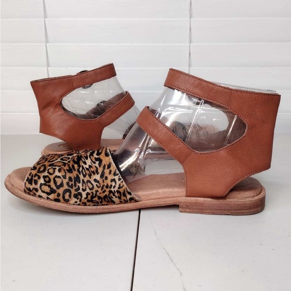 Anthropologie Gee WaWa Boho Calf Hair Leopard Print Gladiator Ankle Sandals - Picture 8 of 16